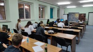 NASTAVLJAMO GRADITI NAŠE LIKOVE!